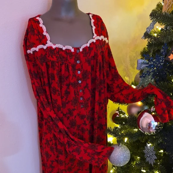 Secret Treasures Red Floral Lace Robe. Really Soft - Picture 2 of 16